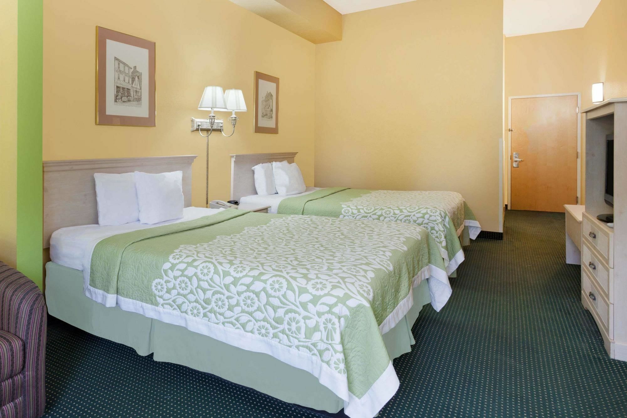 Days Inn & Suites By Wyndham Мърфрийзбъроу Екстериор снимка