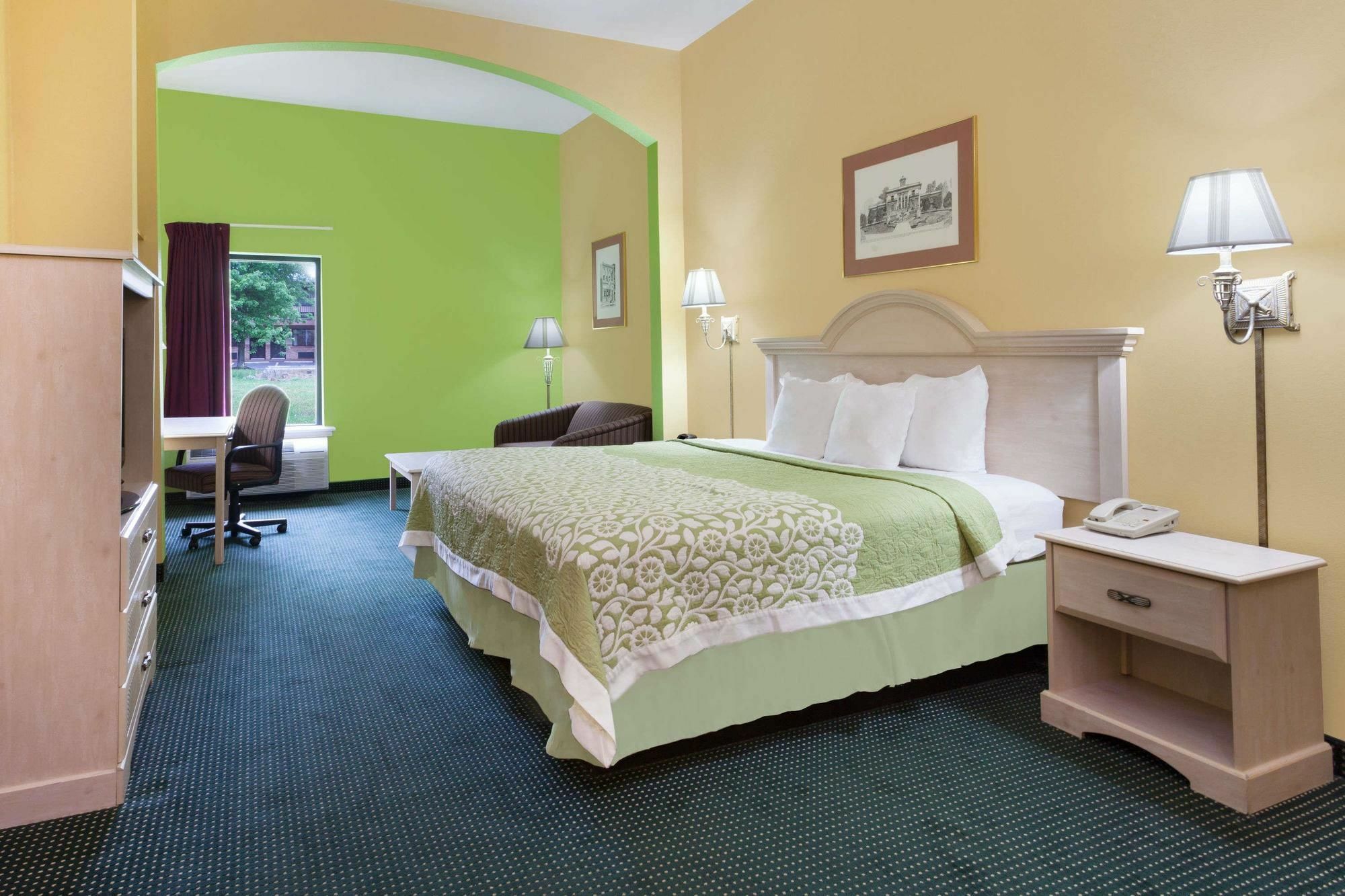 Days Inn & Suites By Wyndham Мърфрийзбъроу Екстериор снимка